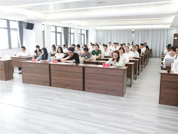 城投集團舉辦“展現(xiàn)青年風采，奉獻青春力量”主題演講比賽